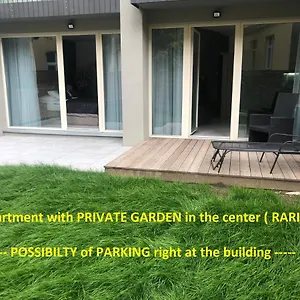 Luxury With Private Garden Prag